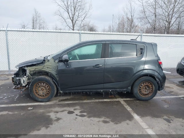 1G1JD6SH0J4129227 Chevrolet SONIC LT