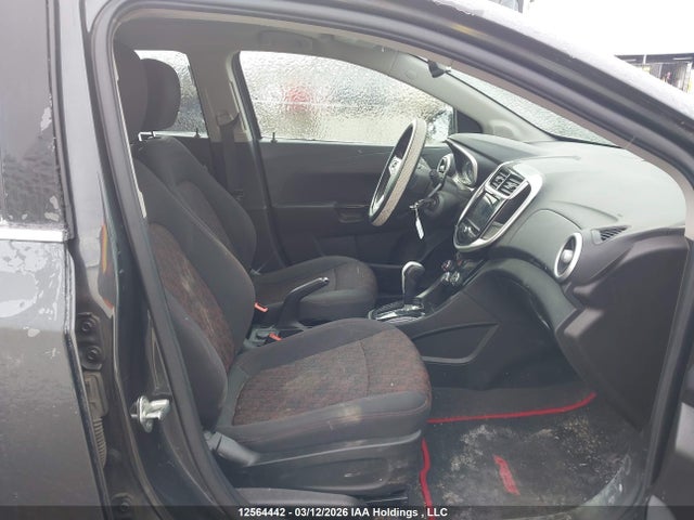 1G1JD6SH0J4129227 Chevrolet SONIC LT