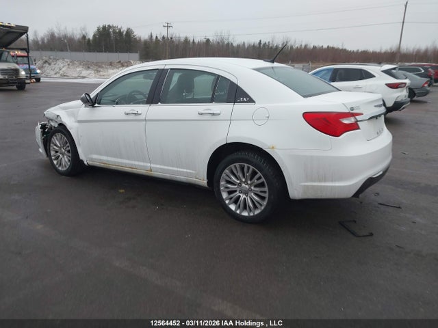 2013 Chrysler 200 Limited მანქანა იყიდება აუქციონზე, vin: 1C3CCBCG4DN773348, აუქციონის ნომერი: 12564452