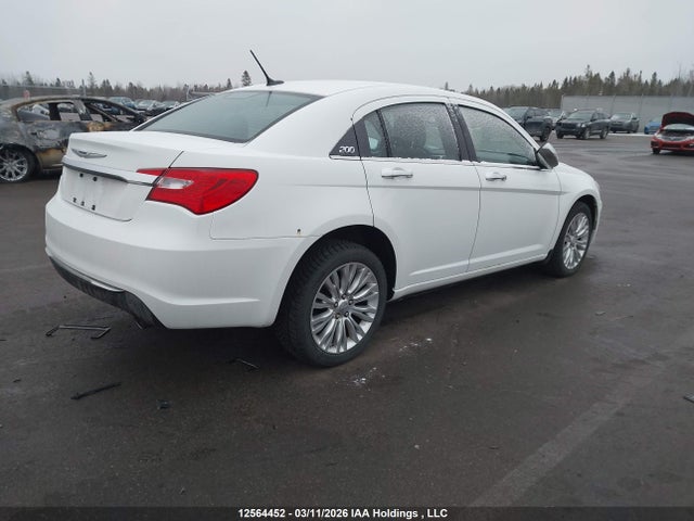 2013 Chrysler 200 Limited მანქანა იყიდება აუქციონზე, vin: 1C3CCBCG4DN773348, აუქციონის ნომერი: 12564452