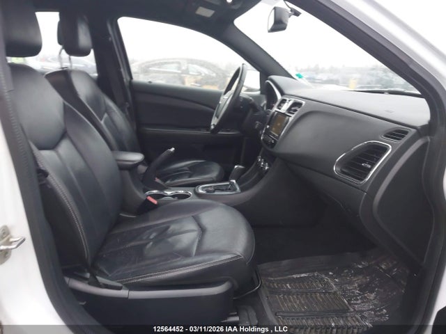 2013 Chrysler 200 Limited მანქანა იყიდება აუქციონზე, vin: 1C3CCBCG4DN773348, აუქციონის ნომერი: 12564452