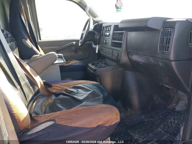 GMC Savana 2500 1wt 2016 1GTW7AFF3G1224715 Image 5