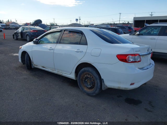 12564520 :رقم المزاد ، 2T1BU4EE8BC561709 vin ، 2011 Toyota Corolla Le مزاد بيع