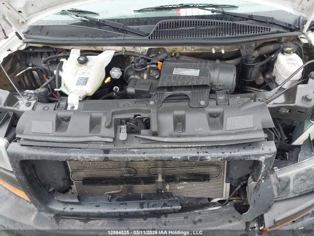 7GZ37TCG8KN009041 GMC Savana Cutaway G3500