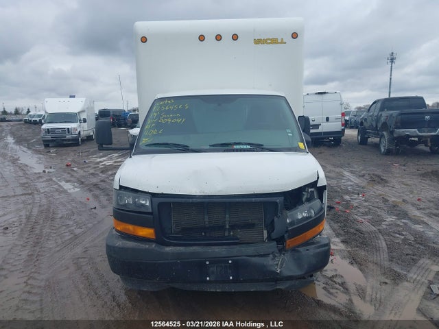 7GZ37TCG8KN009041 GMC Savana Cutaway G3500