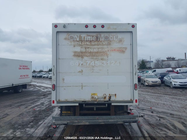 7GZ37TCG8KN009041 GMC Savana Cutaway G3500