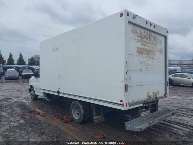 7GZ37TCG8KN009041 GMC Savana Cutaway G3500