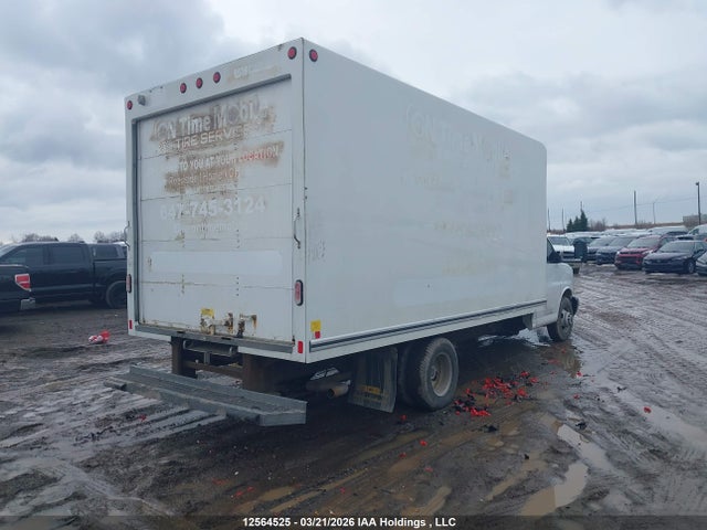 7GZ37TCG8KN009041 GMC Savana Cutaway G3500