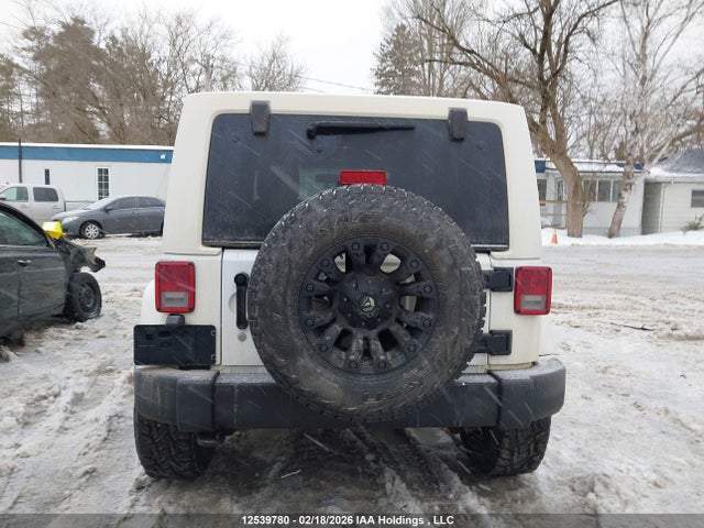 1C4BJWEG1HL677535 Jeep Wrangler Unlimited Sahara