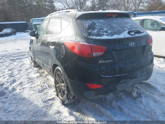 KM8JUCAG5FU029657 Hyundai TUCSON GLS