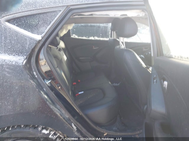 KM8JUCAG5FU029657 Hyundai TUCSON GLS