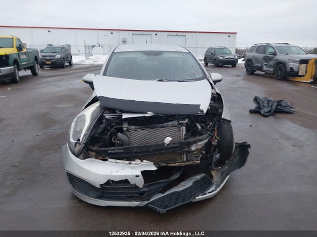 KNADM4A38E6418832 KIA Rio Ex/ex+/lx/lx+/sx
