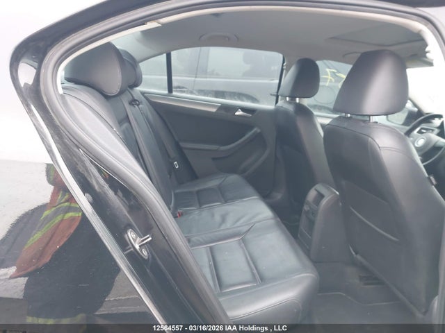 Продажа на аукционе авто 2013 Volkswagen Jetta 2.5l Highline, vin: 3VWLX7AJ5DM420944, номер лота: 12564557