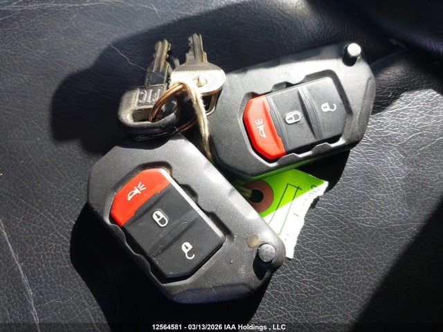 1C4HJXDG7JW114141 Jeep Wrangler Unlimited Sport