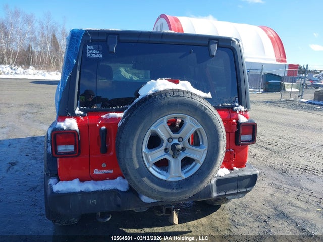 1C4HJXDG7JW114141 Jeep Wrangler Unlimited Sport
