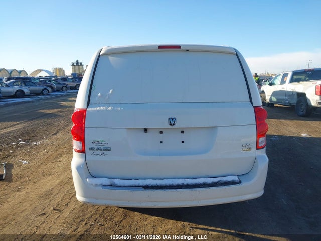 12564601 :رقم المزاد ، 2C4JRGAG8DR735741 vin ، 2013 Ram Tradesman مزاد بيع