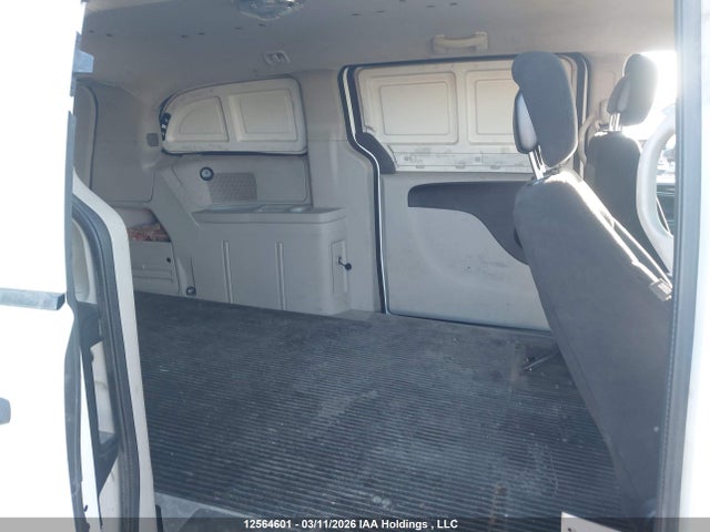 12564601 :رقم المزاد ، 2C4JRGAG8DR735741 vin ، 2013 Ram Tradesman مزاد بيع