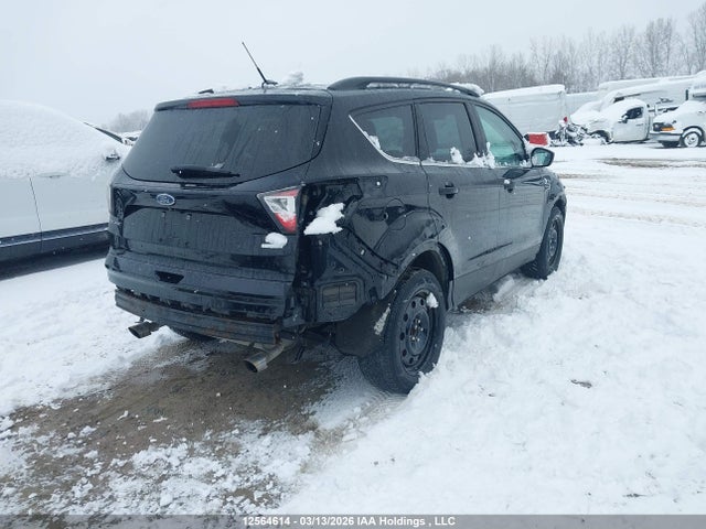 1FMCU0GD2HUA55303 Ford Escape