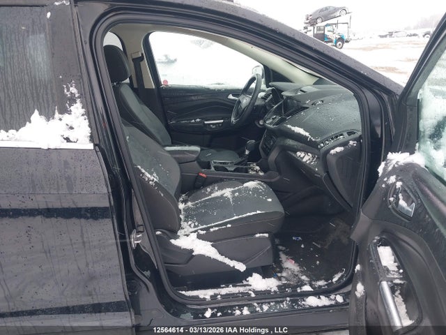 1FMCU0GD2HUA55303 Ford Escape