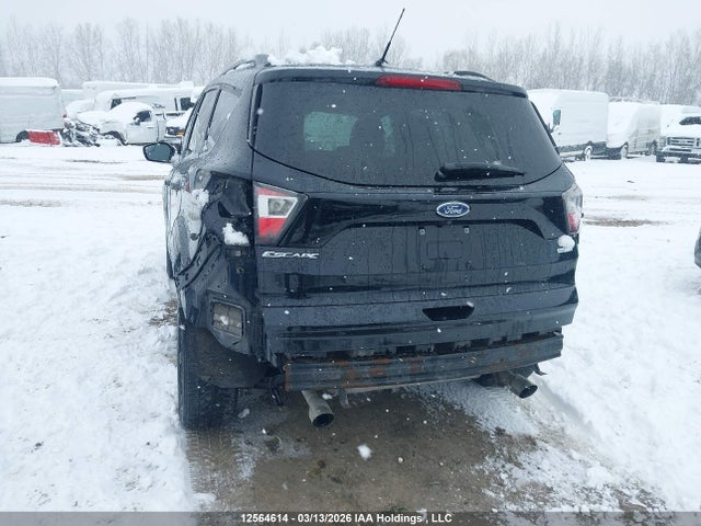 1FMCU0GD2HUA55303 Ford Escape
