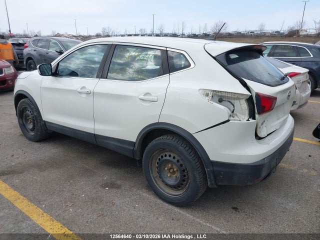 JN1BJ1CR9KW333922 Nissan Qashqai S/sl/sv