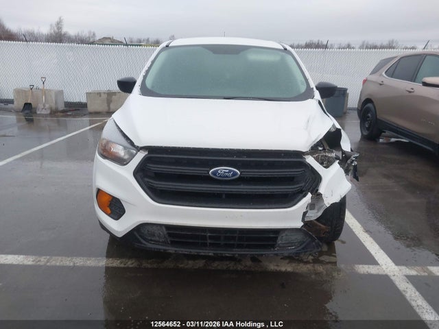 12564652 :رقم المزاد ، 1FMCU0F72JUB00130 vin ، 2018 Ford Escape مزاد بيع
