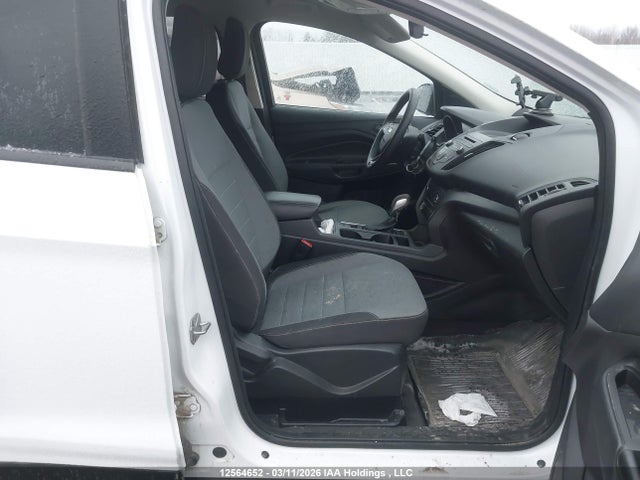 12564652 :رقم المزاد ، 1FMCU0F72JUB00130 vin ، 2018 Ford Escape مزاد بيع