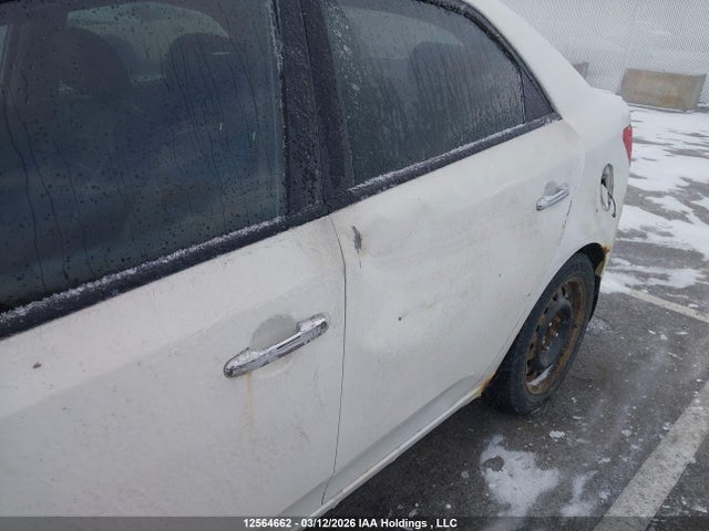 12564662 :رقم المزاد ، KNAFW4A36A5213688 vin ، 2010 Kia Forte Sx مزاد بيع
