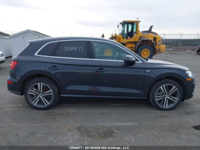 WA1FNAFY3J2200000 Audi Q5 2.0t Technik