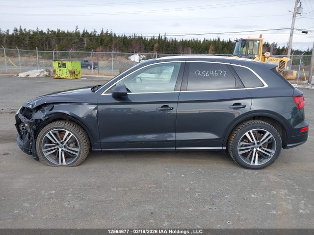 WA1FNAFY3J2200000 Audi Q5 2.0t Technik