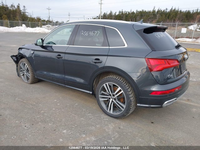 WA1FNAFY3J2200000 Audi Q5 2.0t Technik