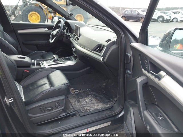 WA1FNAFY3J2200000 Audi Q5 2.0t Technik