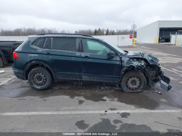 12564680 :رقم المزاد ، 3VV0B7AX7JM165462 vin ، 2018 Volkswagen Tiguan Trendline مزاد بيع