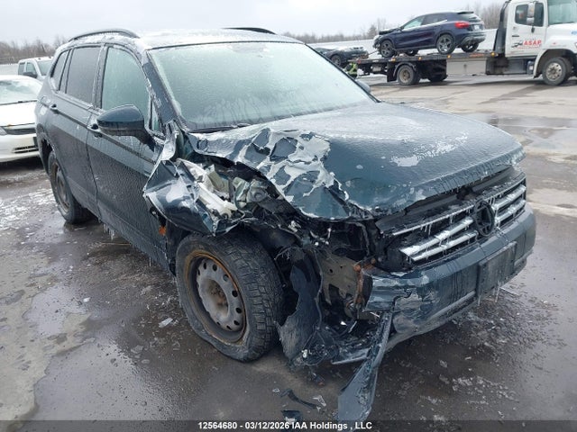 12564680 :رقم المزاد ، 3VV0B7AX7JM165462 vin ، 2018 Volkswagen Tiguan Trendline مزاد بيع