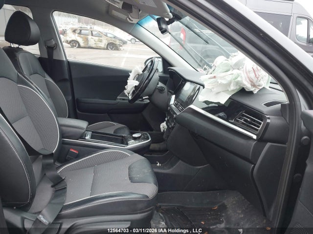 KNDCC3LG5M5104913 KIA NIRO EX