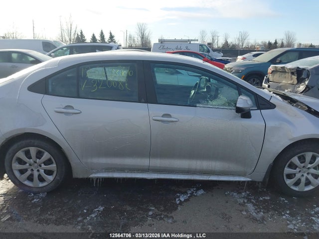12564706 :رقم المزاد ، 5YFBPMBE4NP320682 vin ، 2022 Toyota Corolla Le/xle مزاد بيع