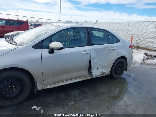 12564722 :رقم المزاد ، 5YFBPMBE8MP147277 vin ، 2021 Toyota Corolla Le مزاد بيع
