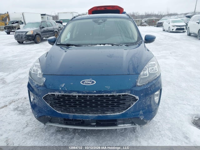 12564732 :رقم المزاد ، 1FMCU9DZ3LUA87531 vin ، 2020 Ford Escape Titanium مزاد بيع