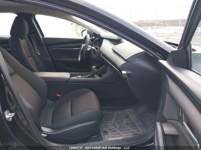 JM1BPACM6R1705532 Mazda Mazda3 Gs