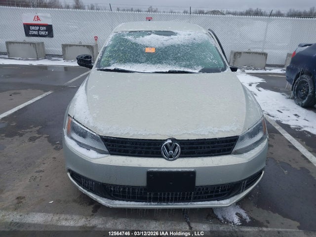 2011 Volkswagen Jetta 2.0l Trendline/2.0l Trendline+ მანქანა იყიდება აუქციონზე, vin: 3VW2K7AJ5BM021068, აუქციონის ნომერი: 12564746