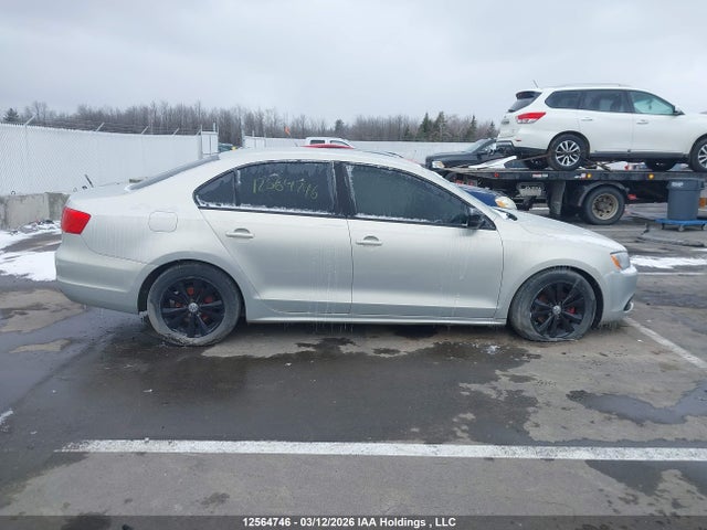 2011 Volkswagen Jetta 2.0l Trendline/2.0l Trendline+ მანქანა იყიდება აუქციონზე, vin: 3VW2K7AJ5BM021068, აუქციონის ნომერი: 12564746