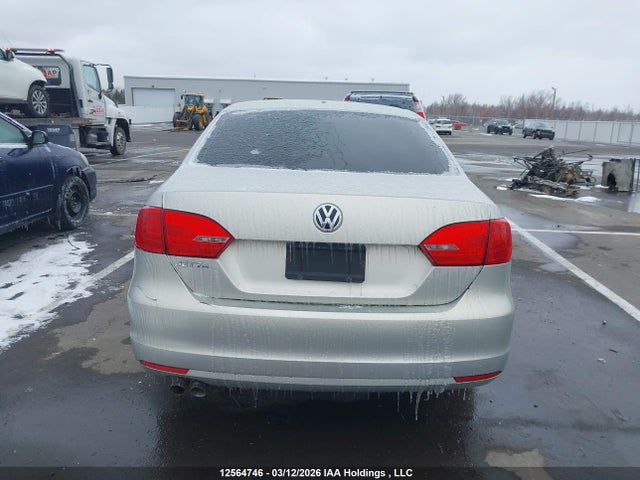 2011 Volkswagen Jetta 2.0l Trendline/2.0l Trendline+ მანქანა იყიდება აუქციონზე, vin: 3VW2K7AJ5BM021068, აუქციონის ნომერი: 12564746