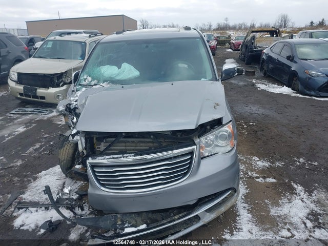 2C4RC1GG6FR738939 Chrysler Town &amp; Country