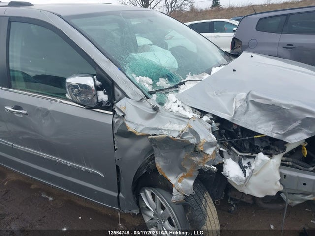 2C4RC1GG6FR738939 Chrysler Town &amp; Country