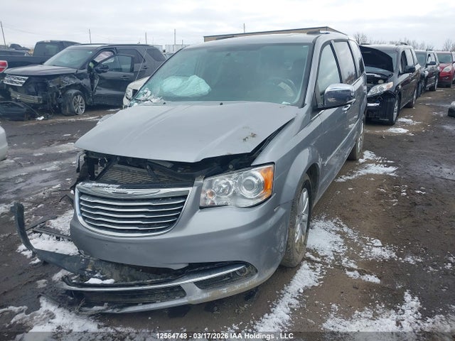 2C4RC1GG6FR738939 Chrysler Town &amp; Country