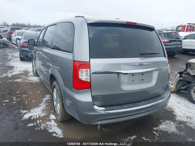 2C4RC1GG6FR738939 Chrysler Town &amp; Country