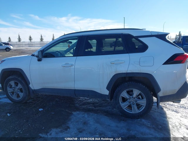 2T3R1RFV3RC397421 Toyota Rav4 Xle/xle Premium