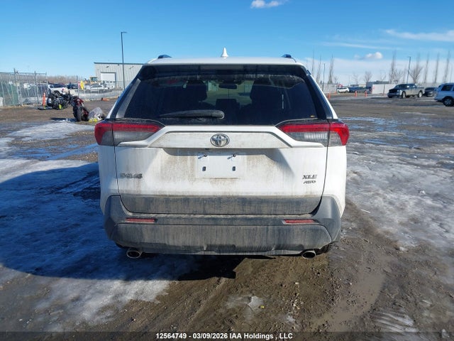 2T3R1RFV3RC397421 Toyota Rav4 Xle/xle Premium