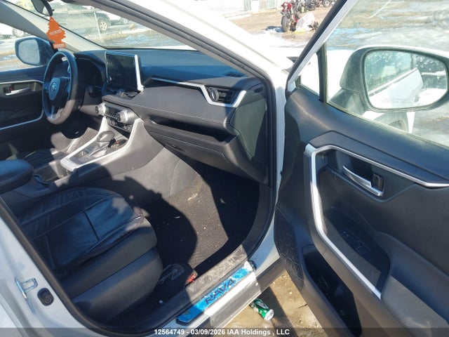 2T3R1RFV3RC397421 Toyota Rav4 Xle/xle Premium