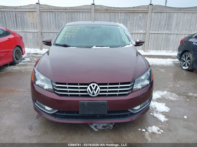 2012 Volkswagen Passat 2.5l Highline მანქანა იყიდება აუქციონზე, vin: 1VWCH7A36CC071453, აუქციონის ნომერი: 12564761
